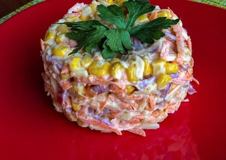 Салат министерский с колбасой