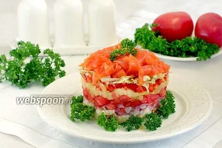Салат вареной форелью