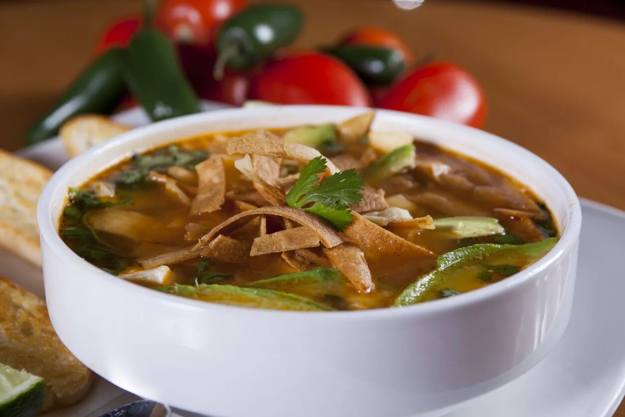 Мясо с бульоном как называется