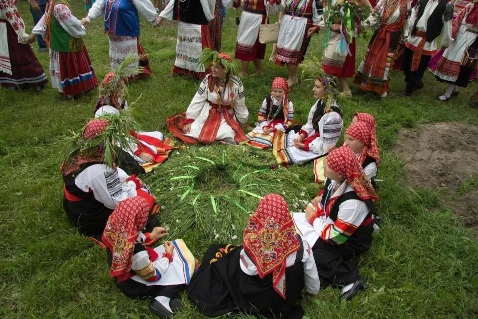 Старинный праздник сегодня. Семик троица праздник. обрядовый праздник троица семик. фольклор семик. 15 июля берегиня.