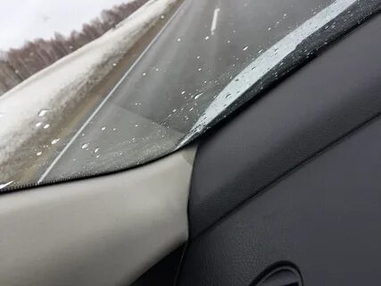 Протекает лобовое