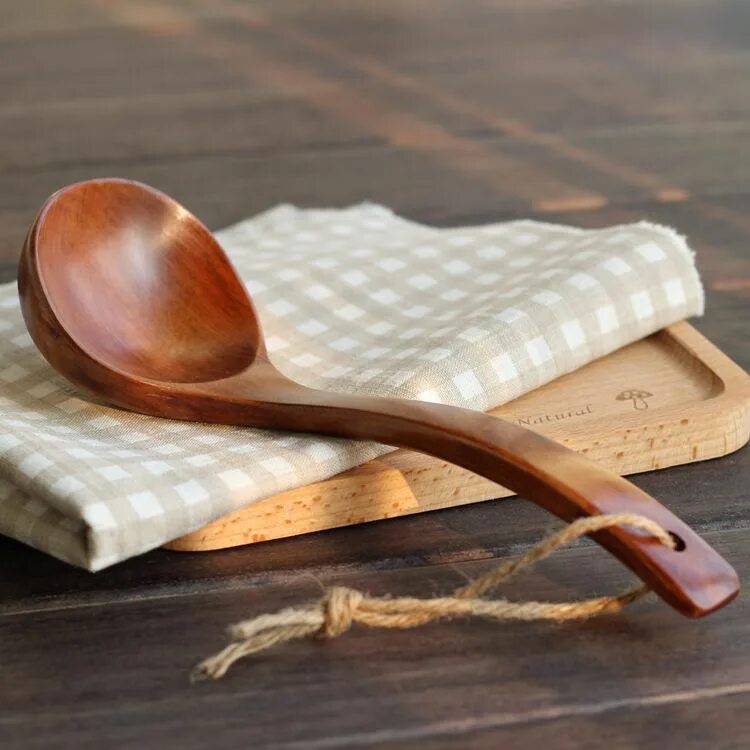 Wooden spoon. Деревянная ложка. Большая деревянная ложка. Деревянная ложка для еды. Огромная деревянная ложка.