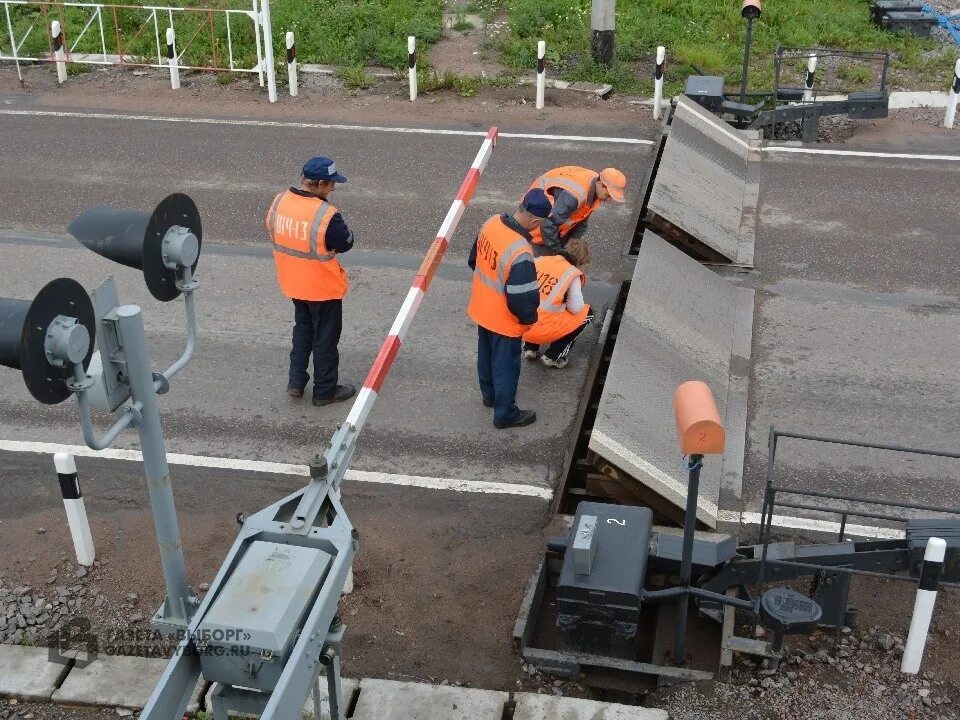 Шлагбаум Железнодорожный. Устройство заграждения переезда. ЖД шлагбаум. Устройство заграждения переездов УЗП. Ограждение переезда