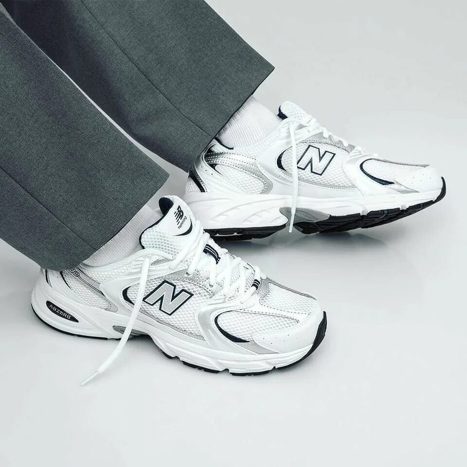 Как выглядит 530. Кроссовки нью баланс 530. 530 nb new balance. new balance mr530 мужские. new balance mr 530.