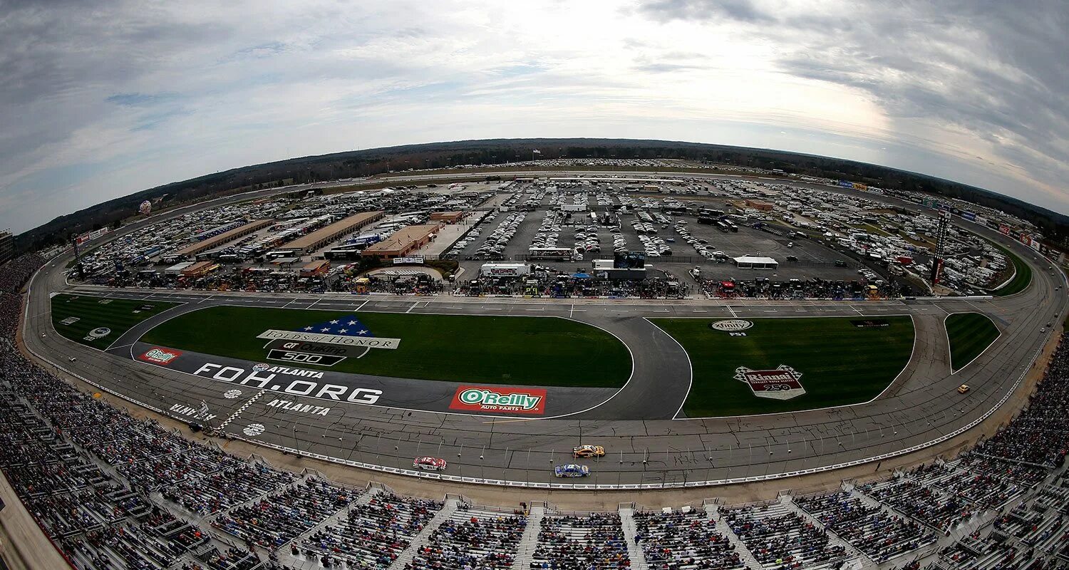 Круг наскар. Atlanta трасса наскар. Talladega Superspeedway. Стадион наскар. NASCAR Pitlane.