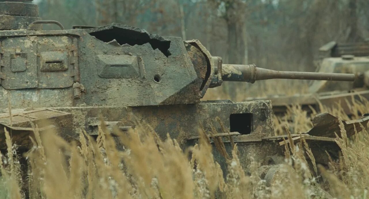 Немецкие танки в советских фильмах. Танк т-6 белый тигр. Белый тигр т-34. Белый тигр танк.