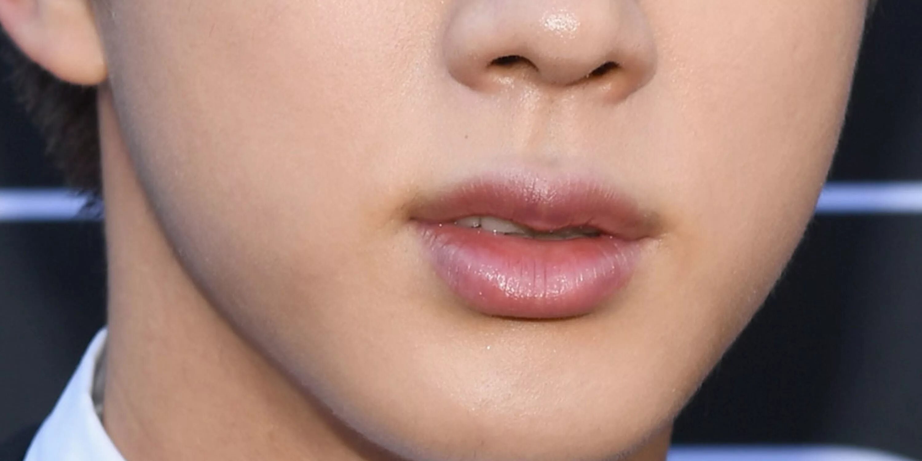В близи или вблизи как. Корейские губы. Корейская форма губ. Губы кореянок. Пухленькие губы.
