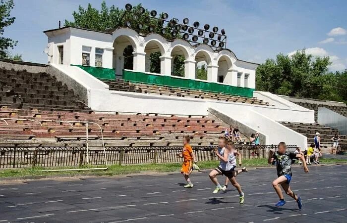 Стадион Прогресс Каменск-Шахтинский. Прогресс стадион стадион Каменск Шахтинский. Спортзал Прогресс Каменск-Шахтинский. Каменск-Шахтинский стадион Динамо. Стадион прогресс