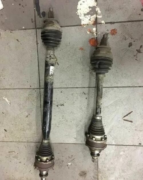 Привод левый skoda rapid. Привод левый правый форд фиеста. Приводной вал левый рапид. Шрус шкода рапид комплект. Приводной вал для шкоды.