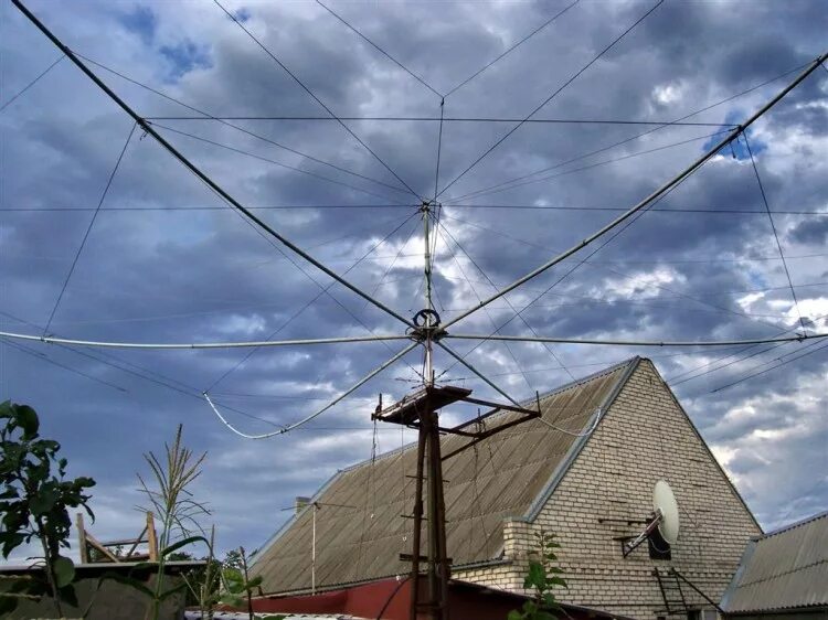 Универсальный генератор пч 10. Передатчик схема на кт904 и кт 606. Передатчик 10 мгц. Передатчик 10 мгц. Передатчик 10 мгц.