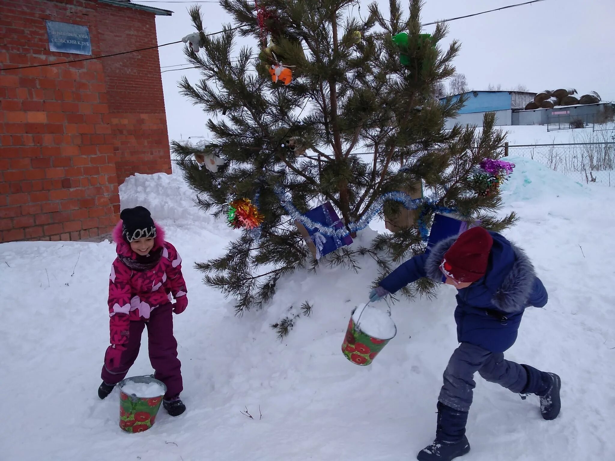 Крещенские забавы в садике. Крещенские забавы. Ансамбль вечерки лебедянь. Крещенские развлечения. Крещенские забавы для детей.