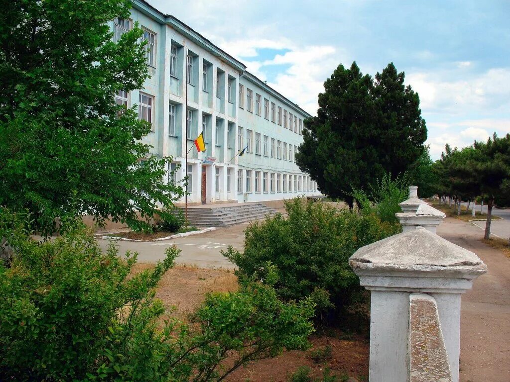 средние школы крыма. село угловое школа бахчисарайский район. 13 школа город евпатория. средняя школа № 13 города евпатории республики крым, евпатория. средние школы крыма.