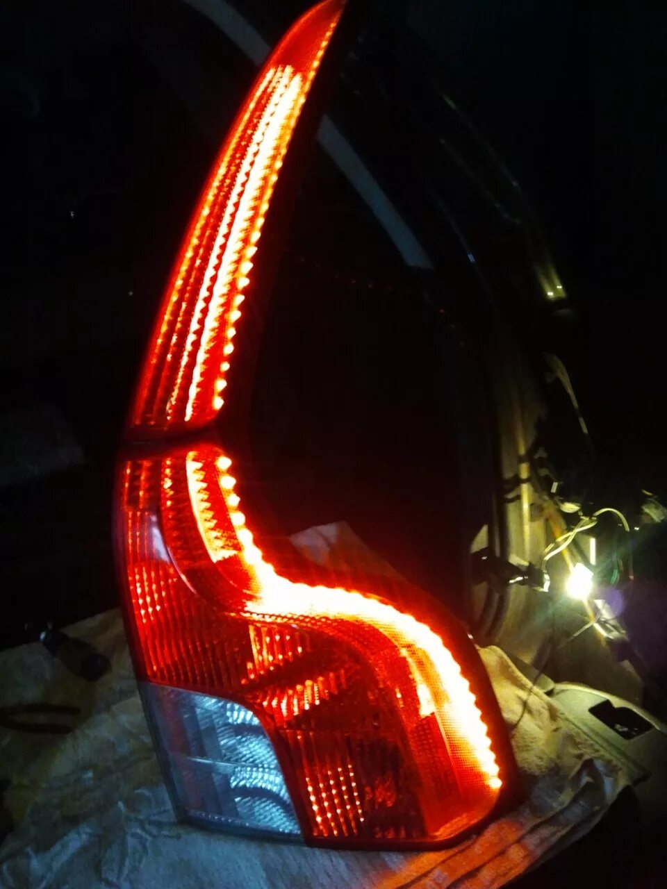 Замена заднего фонаря Volvo XC70 - DRIVE2