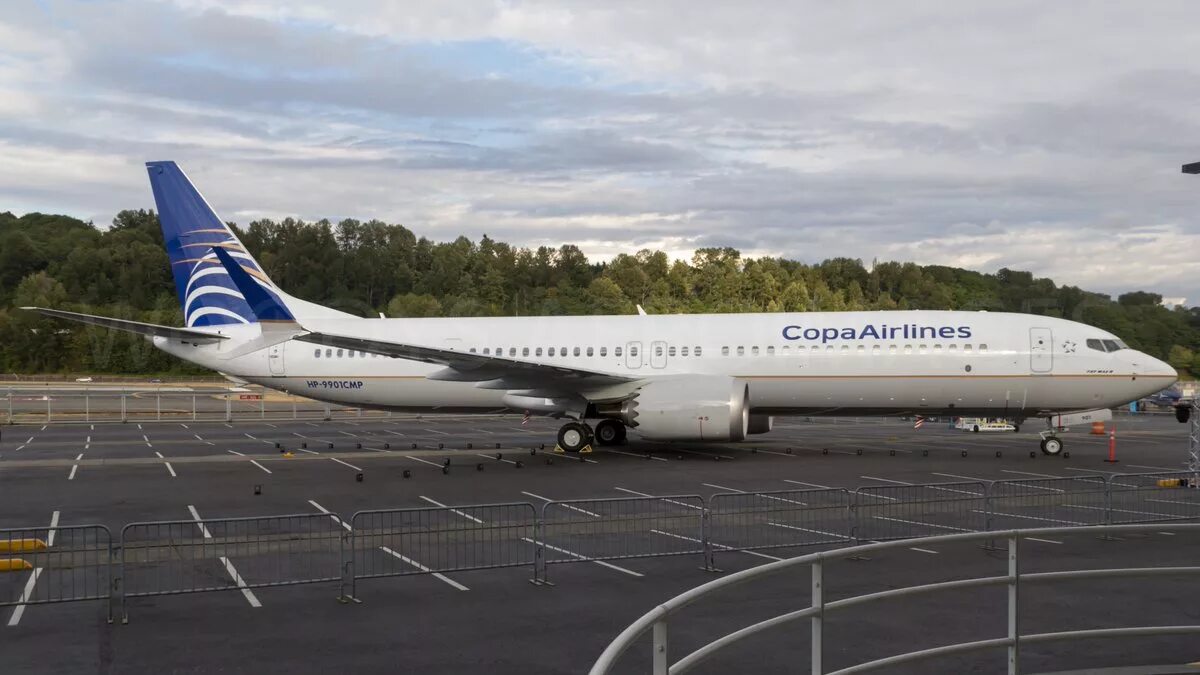 B2 736, embraer. Embraer emb 110 bandeirante салон. Тф авиакомпания. Cm airlines. Embraer 110.