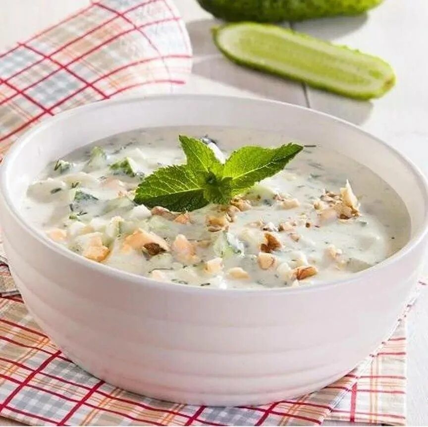 Таратор болгарский. Таратор суп. Таратор болгария. Холодный суп таратор. Таратор суп болгарской кухни.