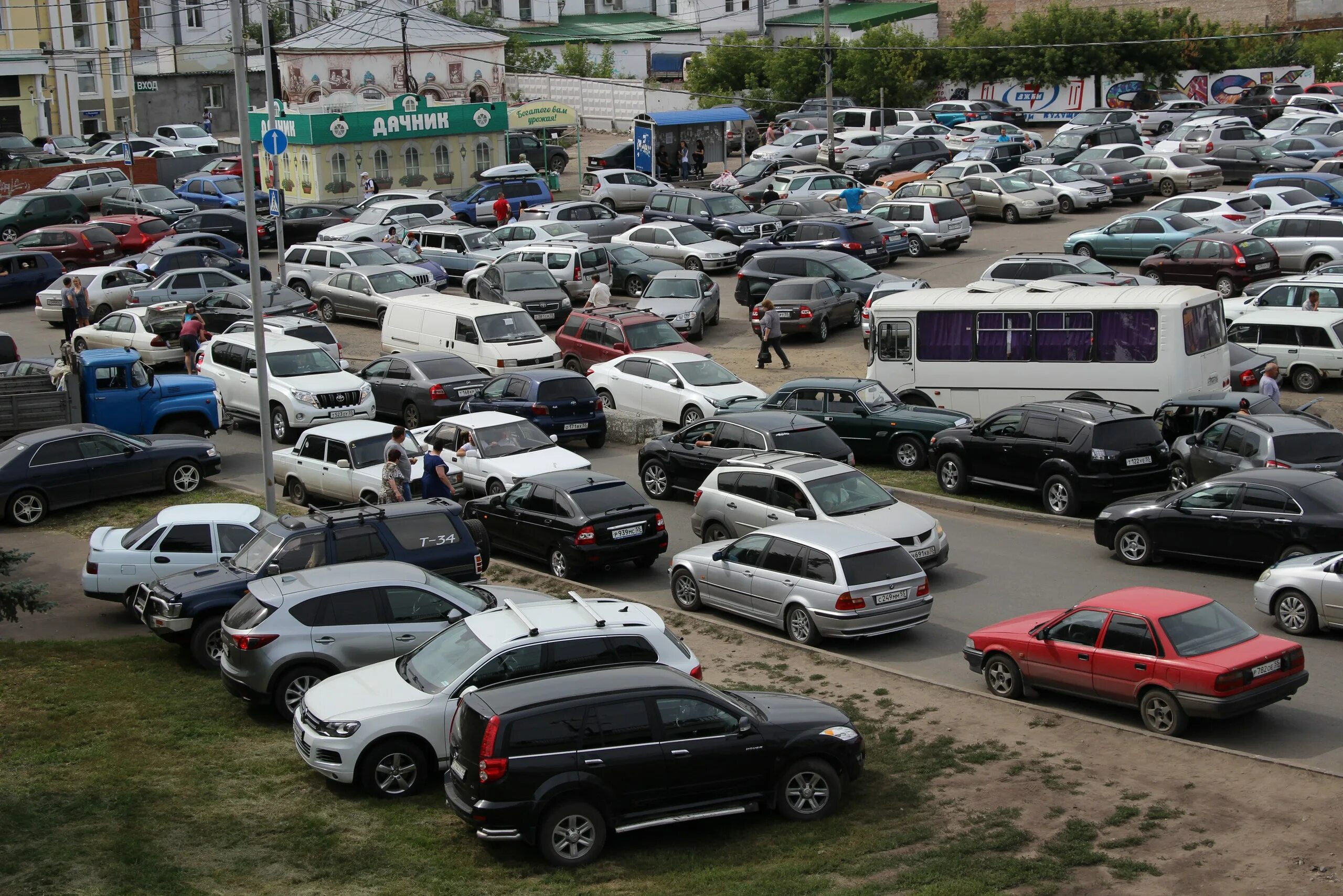 Автокредит в Омске. Омск автосалоны подержанных автомобилей. Автоцентр города Омск на улице рабочий автокредит.