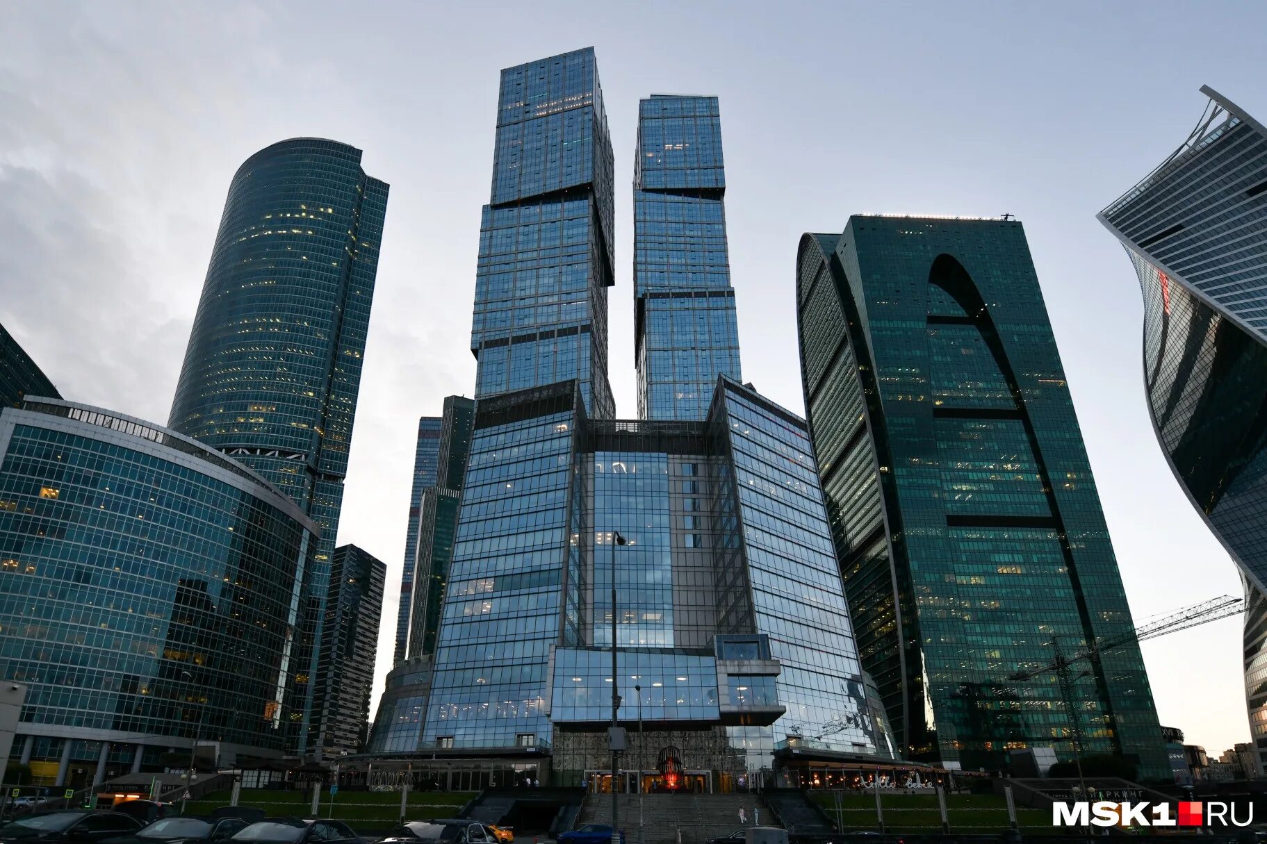 ммдц москва-сити. деловой центр москва сити зимой. москоу сити 2022. живут ли в москва сити. вид с москоу сити.