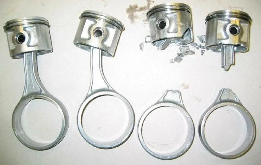 4 гидроудар. Гидроудар двигателя форд фокус 2. Кулак дружбы ваз 2112. Гидроудар двигателя последствия. Что такое гидроудар двигателя.