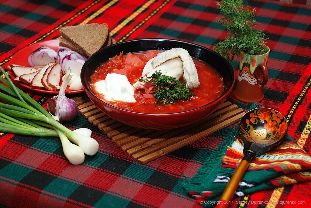 Украинская кухня. Традиционная русская кухня. Украинские национальные блюда. Традиционные блюда России. Русско украинские блюда