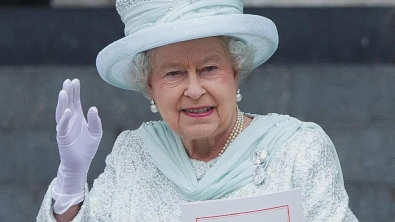 The name of queen is. The name of queen is