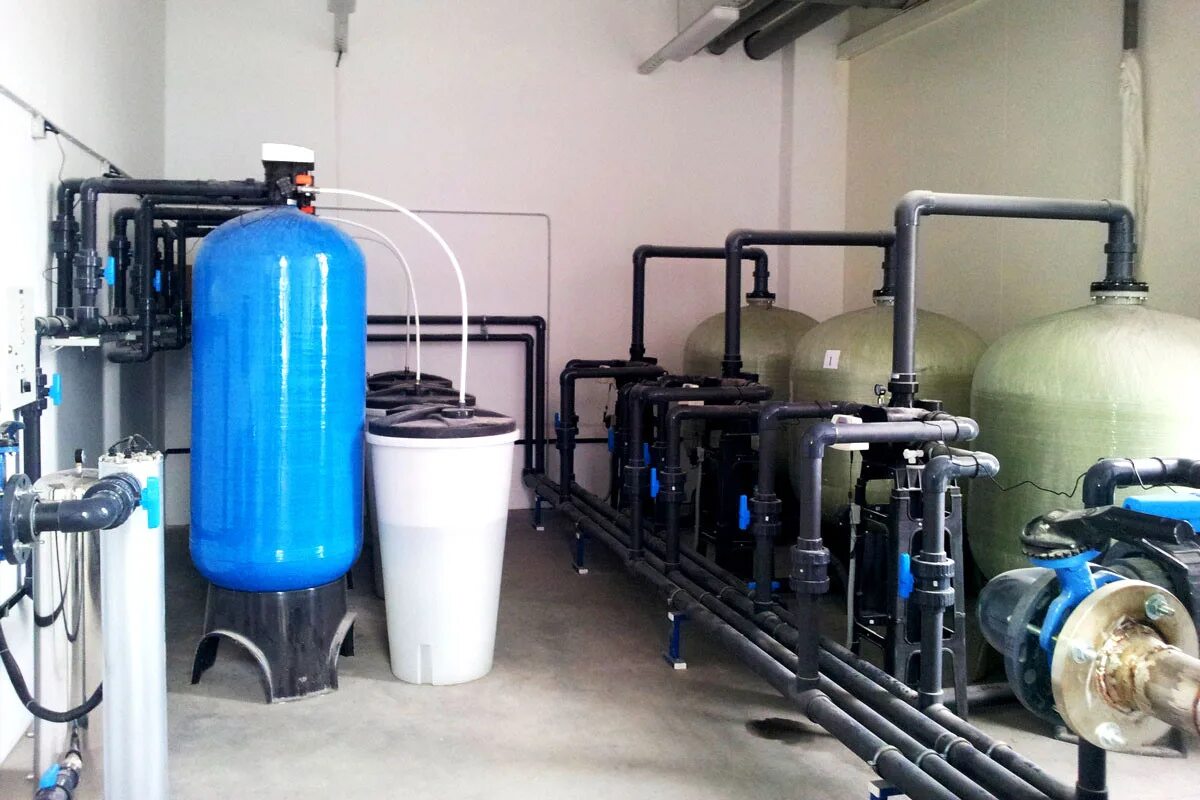 Фильтрование жидкостей. Оборудование для водоподготовки. Водоочистка для бассейна. Промышленные фильтры для очистки воды. Оборудование для фильтрации воды.
