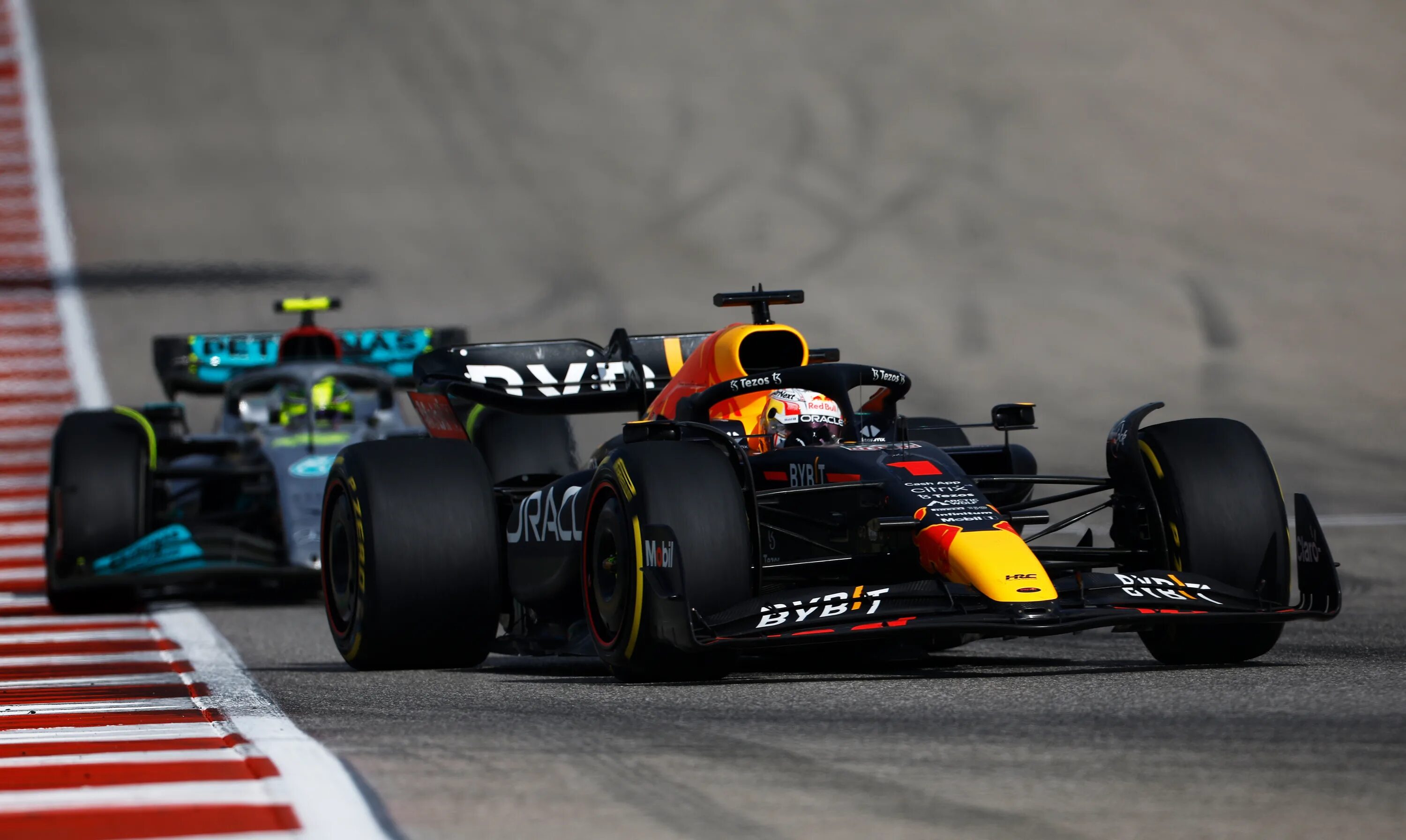 Вершина автоспорта формула 1. Red bull f1. Ред Булл формула 1 2022. Гонщики команды ред Булл формула 1. Лучшие гонщики формулы 1.