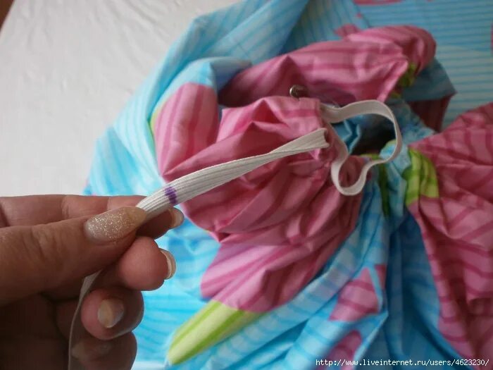 для пошива простыней сначала отрезали