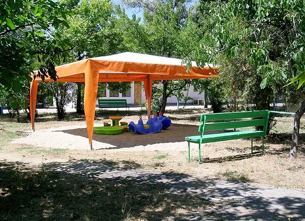 Турбаза реактив. Красивые места в севастополе для пикника. Колыба в крыму. Реактив севастополь база отдыха. Реактив севастополь база отдыха беседки.