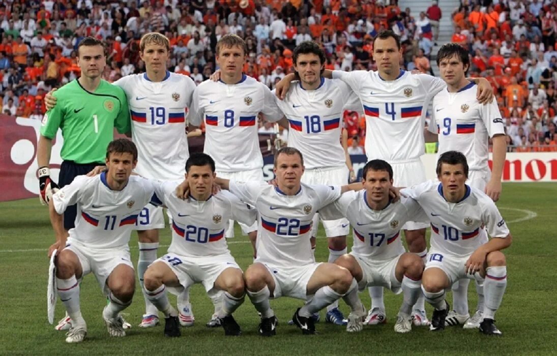 Футбол чемпионаты европы 2008 россия. Россия Голландия 2008. Голландия на че 2008. Торбинский евро 2008. Россия Голландия евро 2008.
