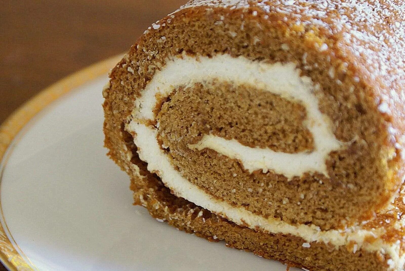 Ролл кейк рулет. Рулет сладкий бисквитный. Рулет бисквитный пятнистый. Пышный рулет рецепт. Пышный рулет рецепт.