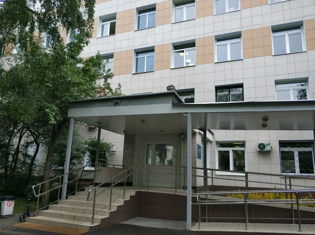Солнечногорск стоматологические клиники. Гп 6 дзм ул вучетича 7б. Больница им с и спасокукоцкого 50. Гбуз «дцли дзм». Москва 49 гбуз.