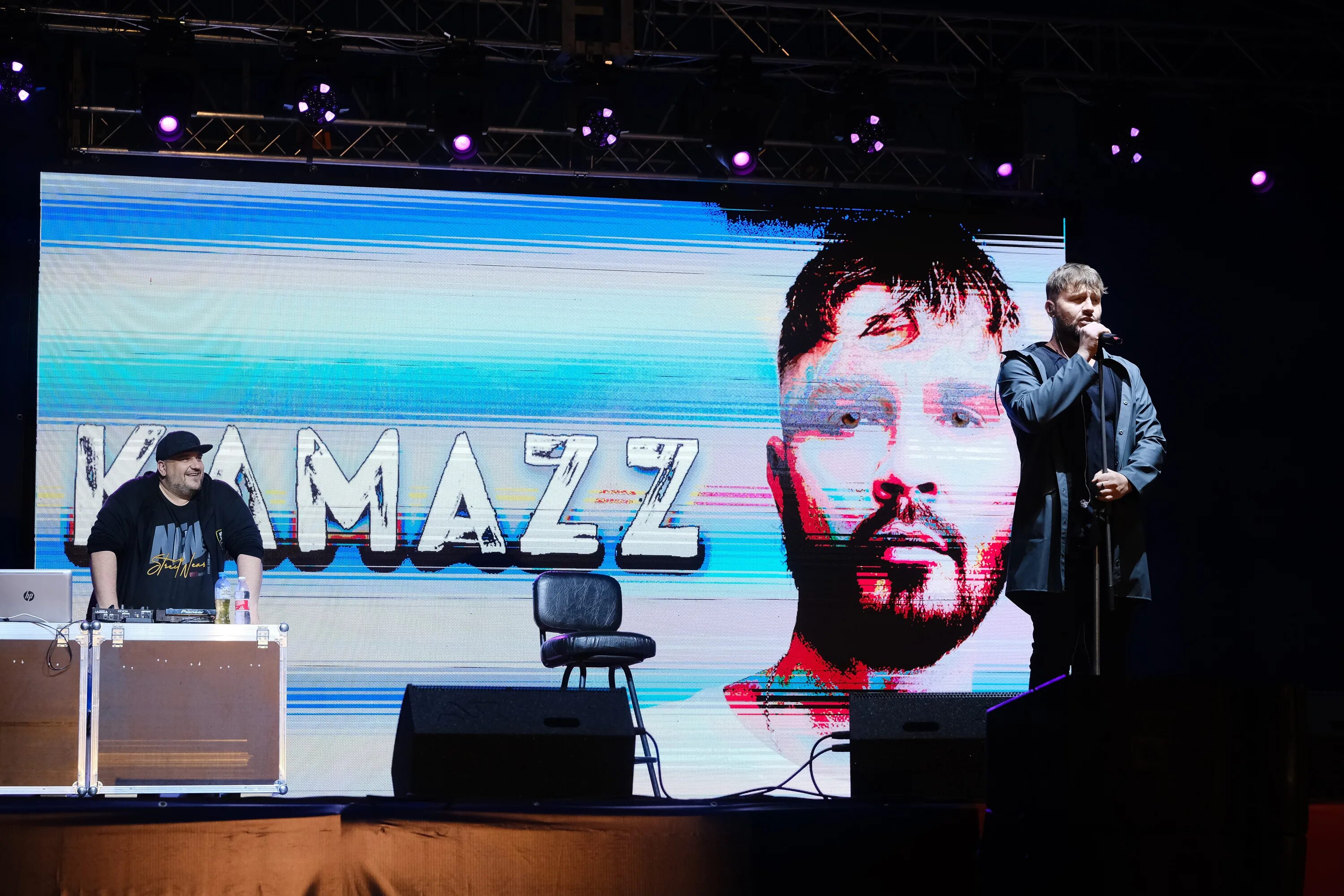 Концерт kamazz. Камаз концерт нижний. Концерт в дк. Kamazz фото. Камаз концерт нижний.