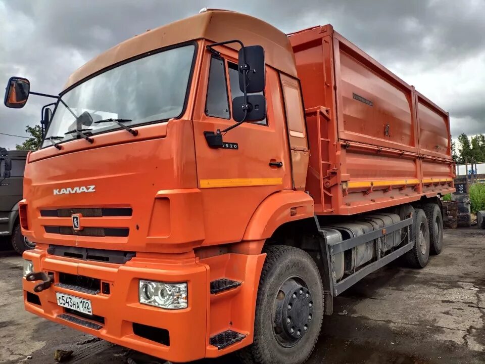 Авито камазы санкт петербурге. Самосвал камаз 55110. Камаз 53215 бортовой. Авито камазы санкт петербурге. Камаз 6520 самосвал 2023г.