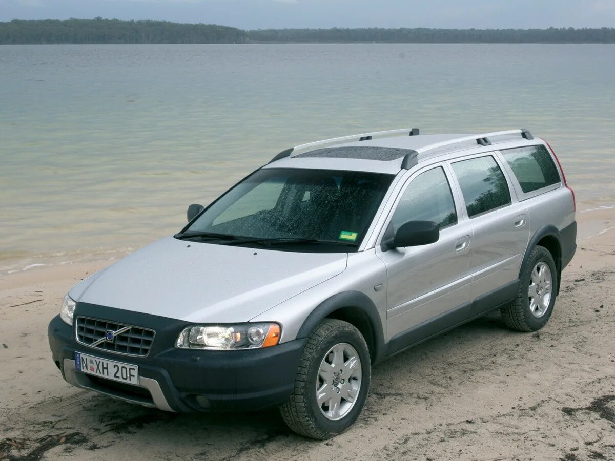 Volvo xc70 поколения. Вольво xc70 2004. Volvo xc70 2005 универсал. Volvo xc70 i. Volvo xc70 1.