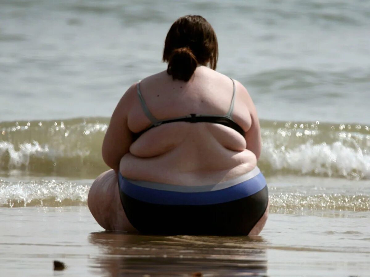 Дениз бидо модель plus-size. Купальники для толстых. Полный бе. Полный бе. Полный бе.