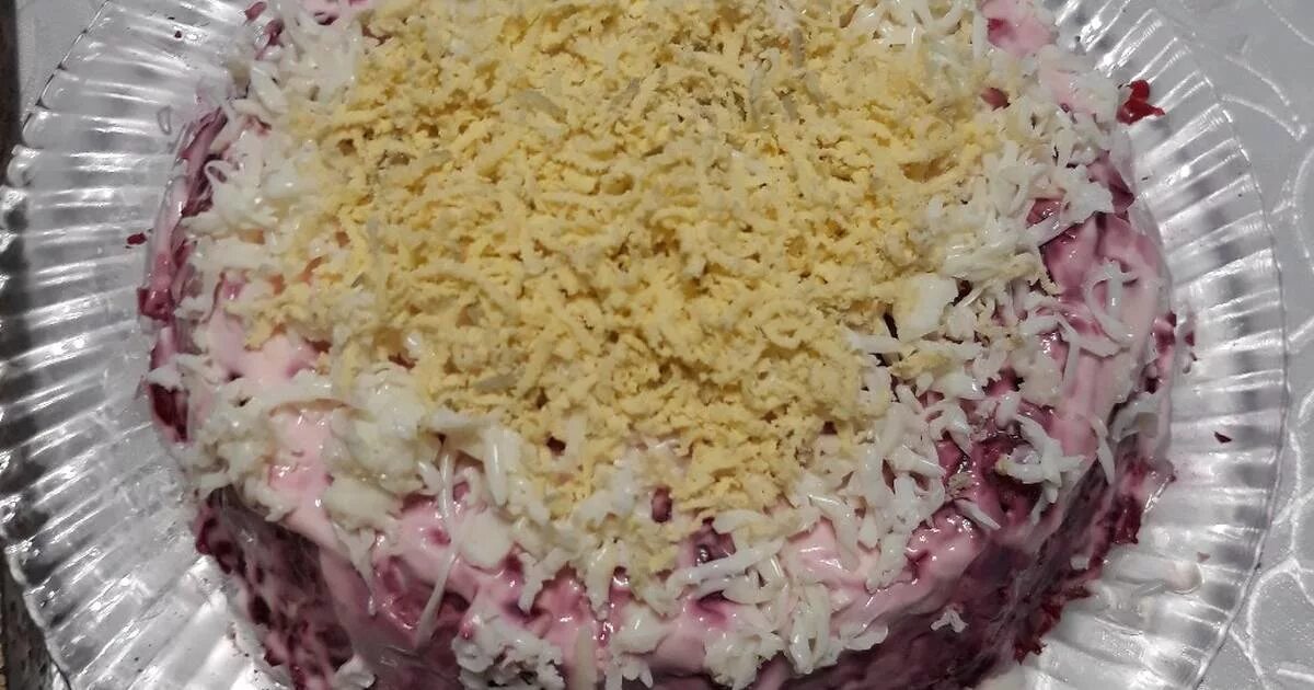 подшуба салат. сельдь под шубой оригинальная подача. королевская подшуба. селедка под шубой послойно. салат под шубой с яйцом.