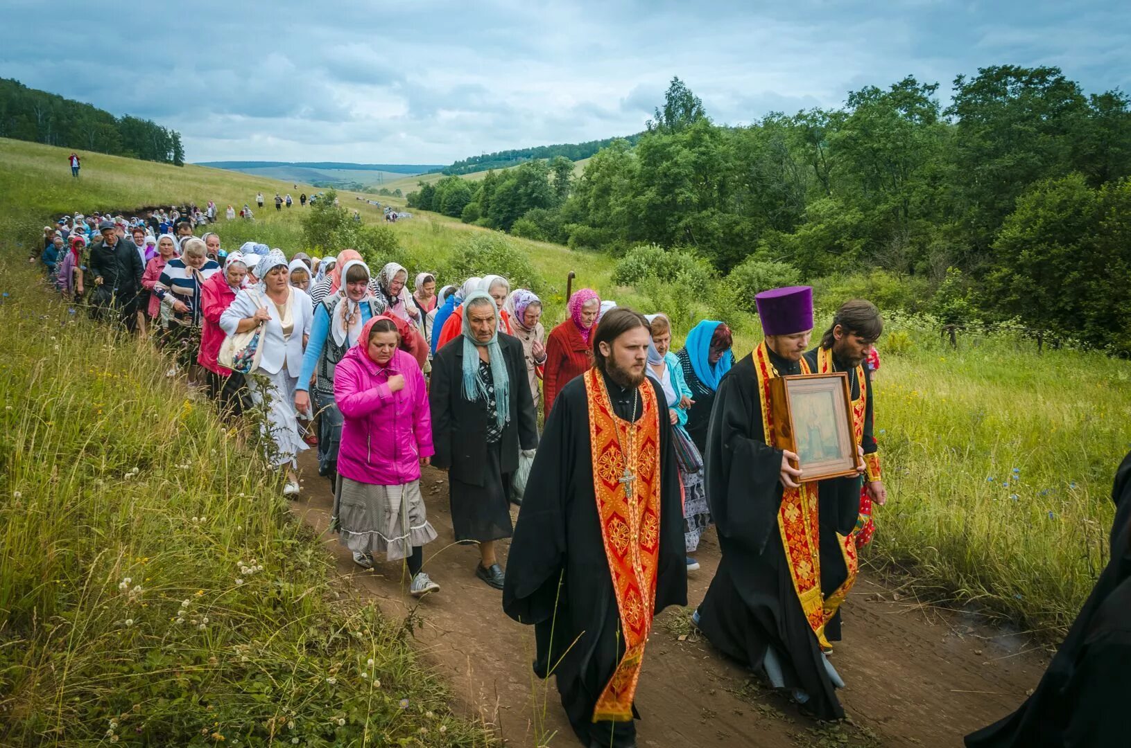 Святой источник Параскевы пятницы Лениногорск. Старая Письмянка Параскева. Параскева пятница. Купель Старая Письмянка. Служба параскеве