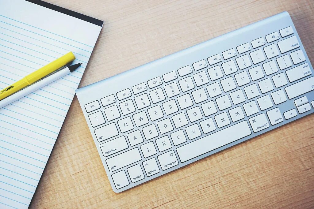 Post content. Learn content writing. content writing background. handwriting content. screen with writing.