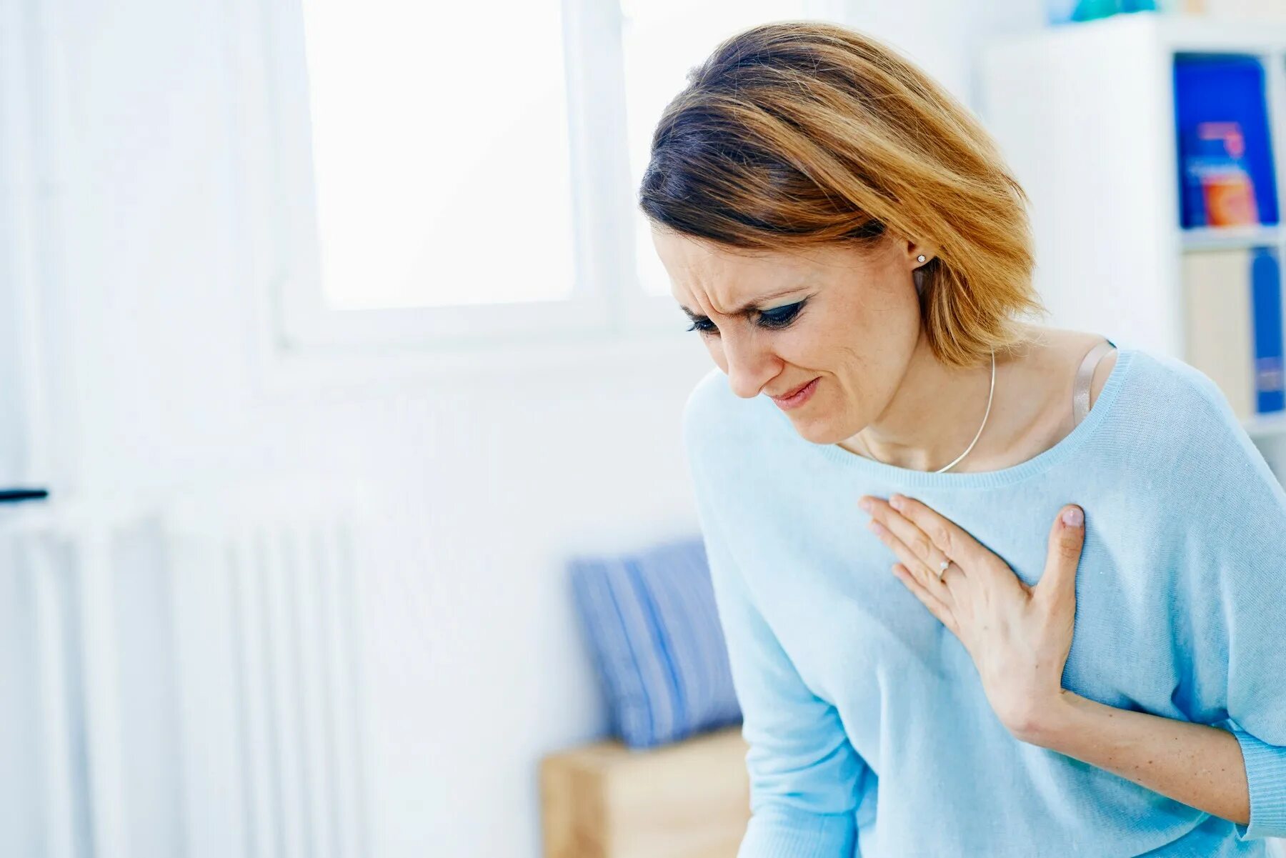 Заболевания сердечно-сосудистой системы. Инфаркт миокарда причины болезни. Женское сердце. Сердечные заболевания у женщин. Сердечные заболевания у женщин.