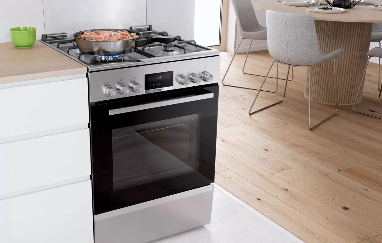 Кухонная плита бош газовая с электродуховкой. Ilve плита электрическая. Газовые отдельно стоящие. Плита lofra rnmd96mfte. Кухня с газовой плитой.