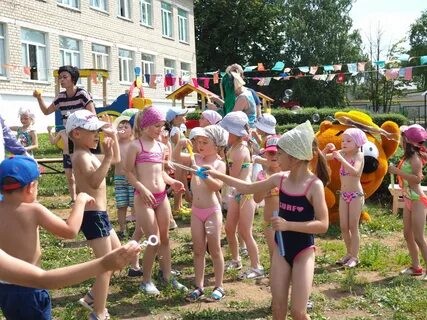 Для воспитанников детского сада "Елочка" провели праздник на воде "День Нептуна"