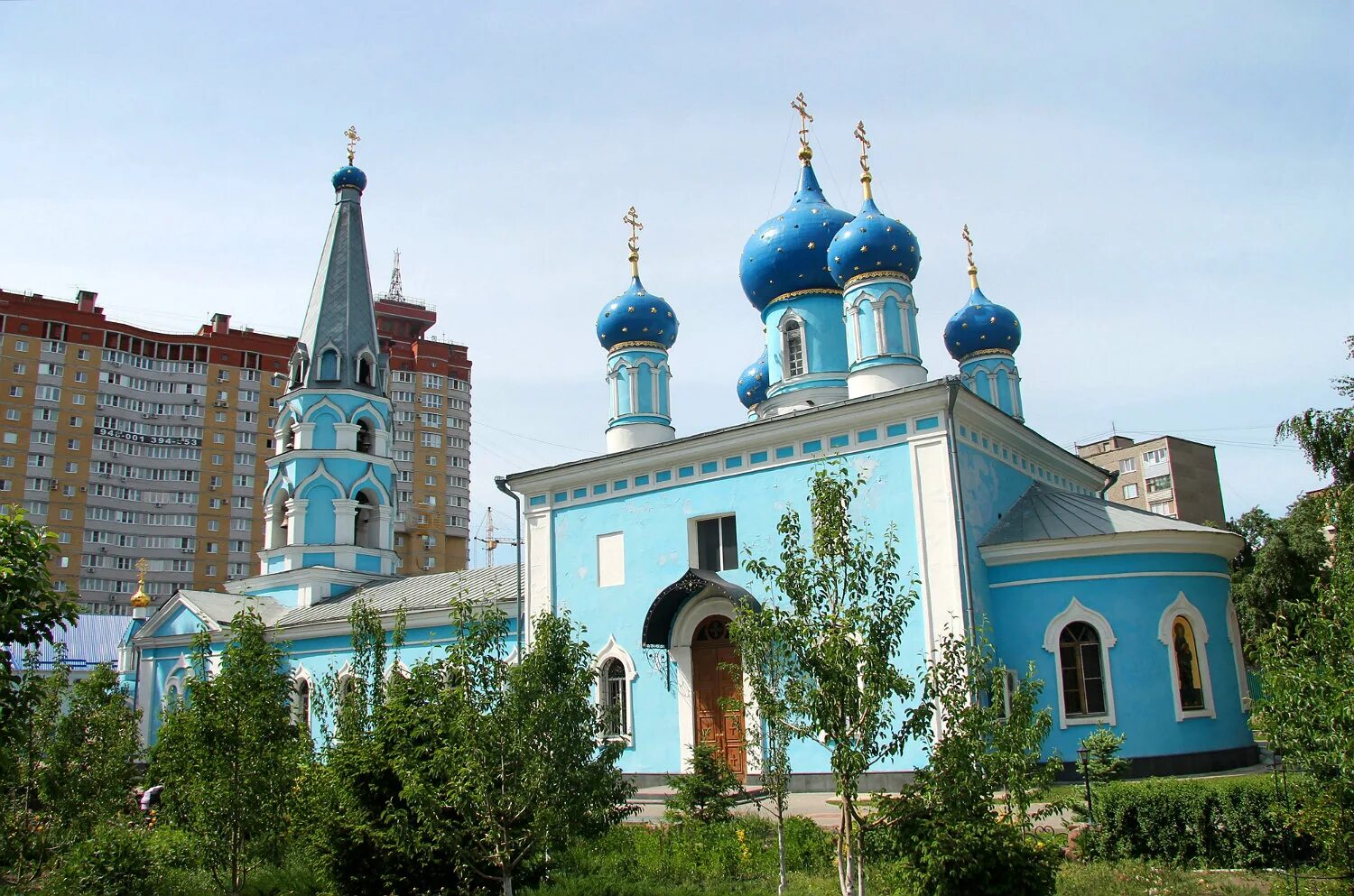 Храмы на левом берегу