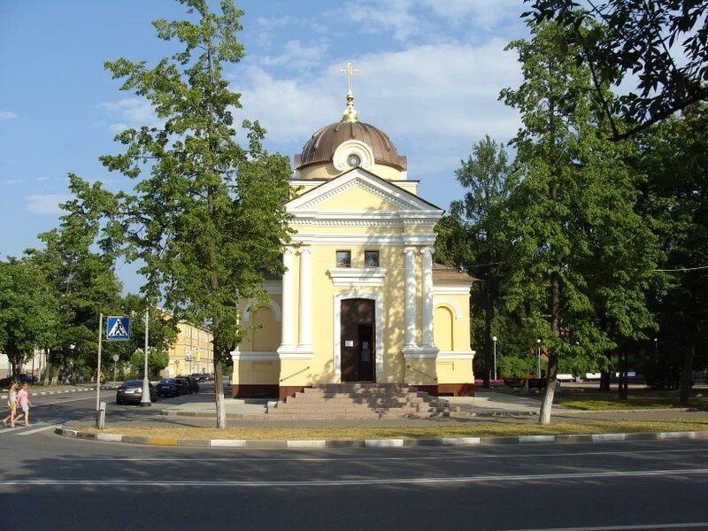 Кронштадтская улица кронштадт. Кронштадт ул. морская. кронштадт улицы. кронштадт улицы летом. кронштадт желтые здания.