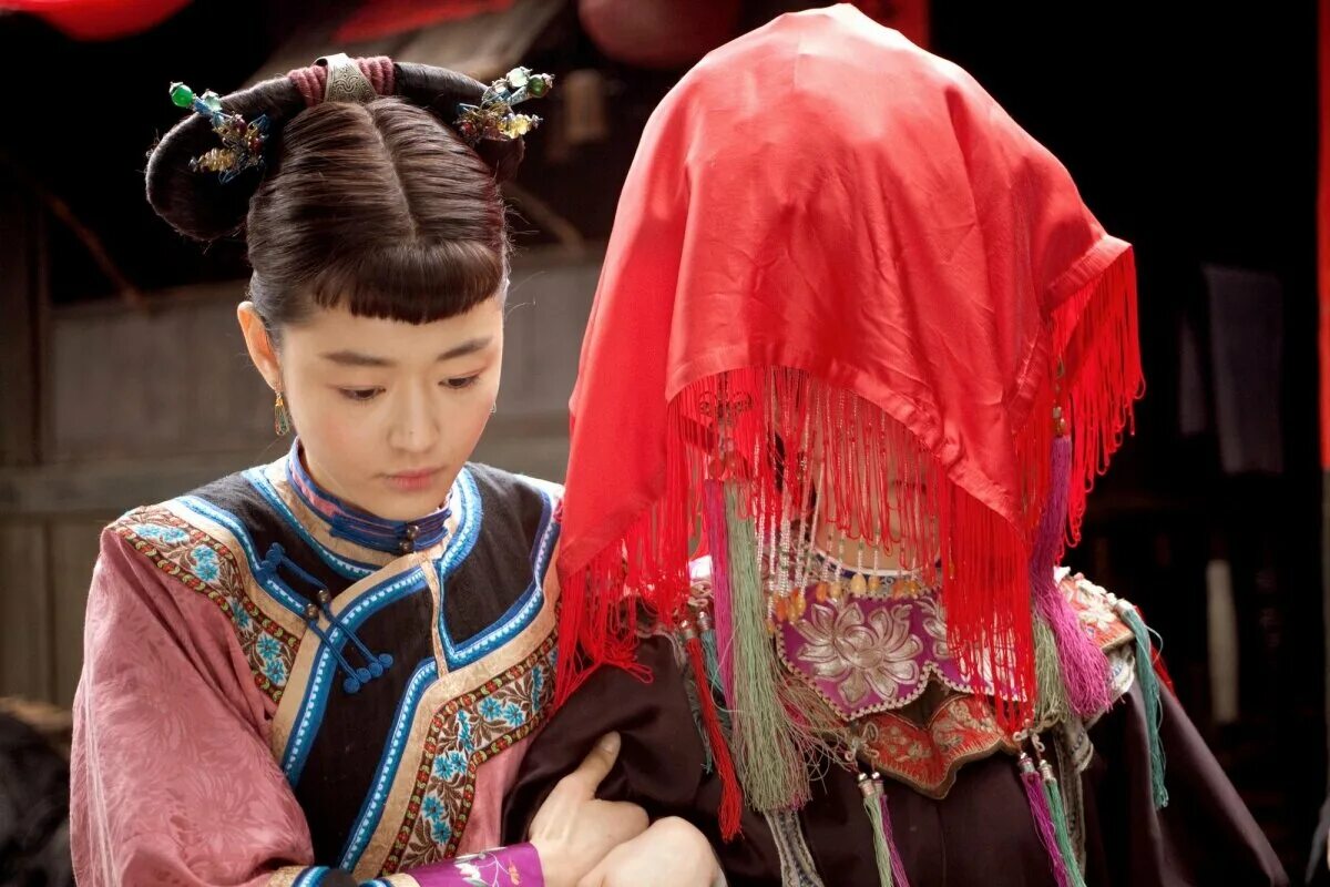 вивиан као. снежный цветок и веер. девушка с веером азиатка. снежный цветок и заветный веер книга. снежный цветок и веер.