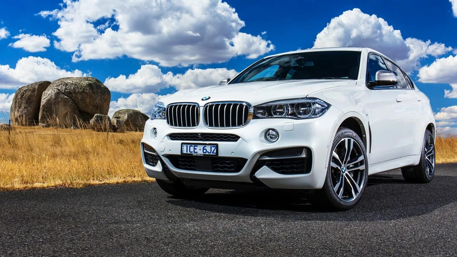 BMW x6 f16. БМВ x6 m50d. BMW x6 m50d белая. BMW x6m 2015. 6х х 25