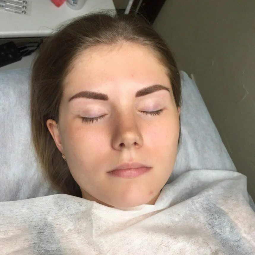 татуаж архангельск. пятничное рассматривание лба фото. татуаж архангельск. брови коррекция и окрашивание бровей. татуаж архангельск.