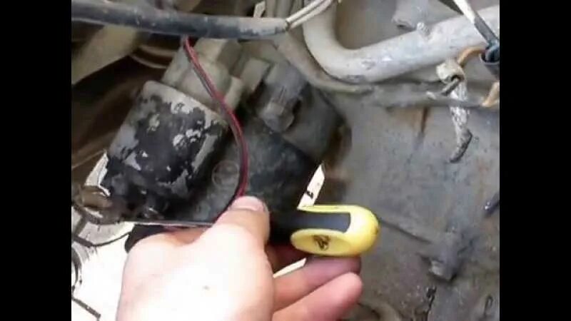 Фишка на стартер гольф 4. Как завести авто с акпп без стартера. Завести двигатель. Машина не заводится. Как завести машину с акпп без стартера.