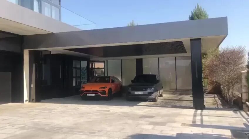 барвиха сады майендорф особняки. особняк блиновской в истре. дворцовая улица новочеркасск. миллениум парк дом блиновской. особняк блиновской.