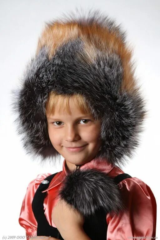 одежда советских детей. детские шапки из 90-х. старые детские шапки. шапки 90х. детские шапки.