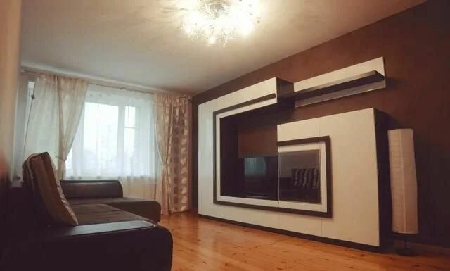 Квартира 3 фото. Авито петрозаводск 2х комнатные квартиры. Варкауса 23 петрозаводск. Трехкомнатная квартира в перми. Судостроительная 8 петрозаводск.